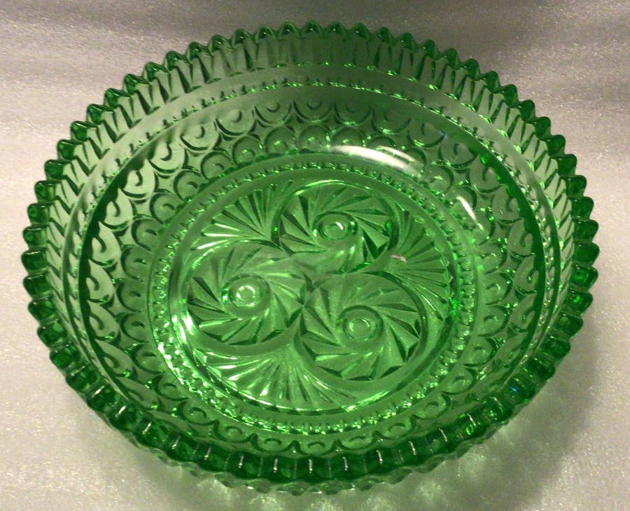 Virginia Green (Lead Giftware) 5" Nappy by Fostoria-1