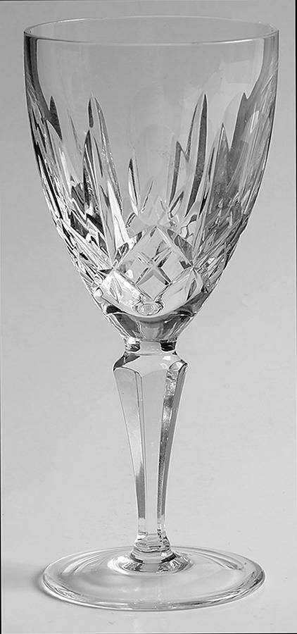 Aran (Round Bowl, Plain Base) Wine Glass by Galway-1