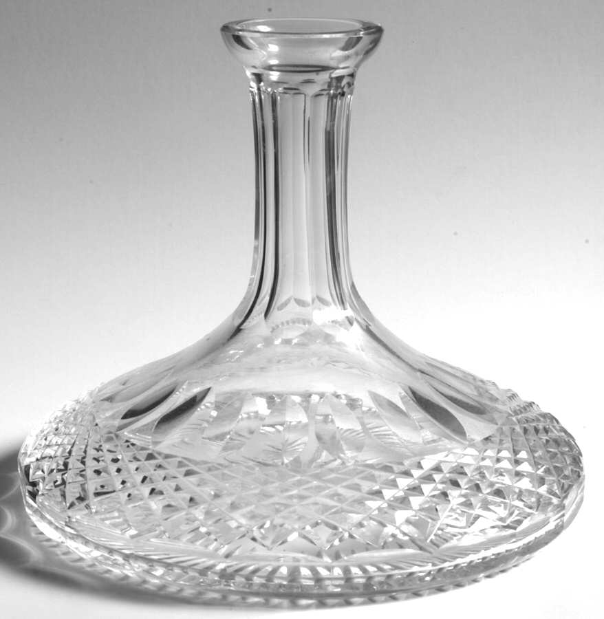 Claddagh (Older, Square Bowl) Ships Decanter No Stopper by Galway-1