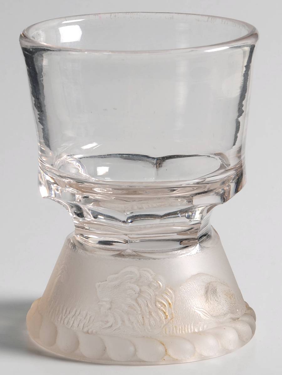 Lion Clear Egg Cup by Gillinder-1