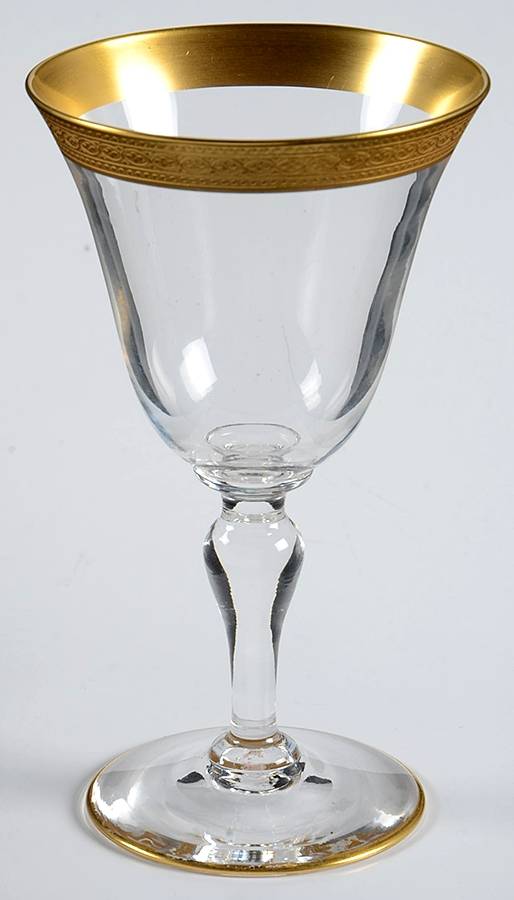 Bracelet (Stem #L26) Wine Glass by Glastonbury - Lotus-1