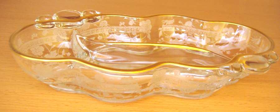 Buttercup (Gold Trim, Stem 86) 8' Oblong 2 Part Relish by Glastonbury - Lotus-1