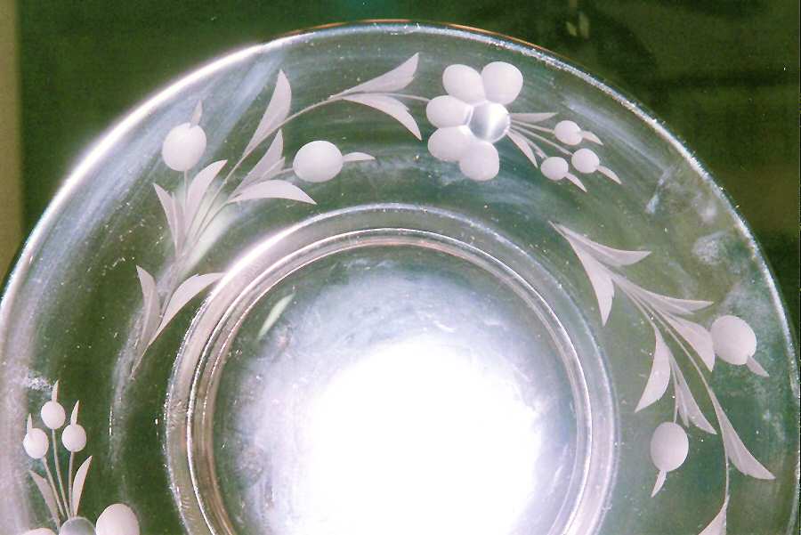 Carnation Salad Plate by Glastonbury - Lotus-1