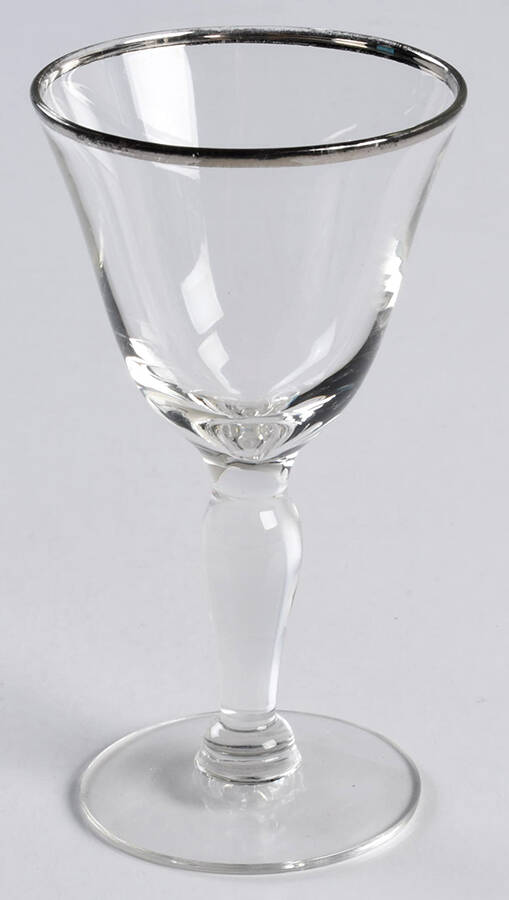 Prelude (Platinum Trim) Cordial Glass by Glastonbury - Lotus-1
