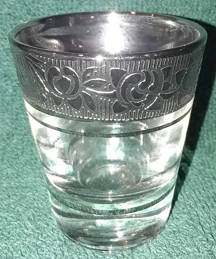 Rambler Rose 1125 Platinum Shot Glass by Glastonbury - Lotus-1
