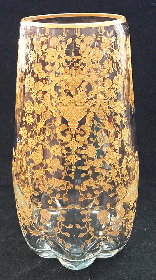 Rose Bud (Gold Encrusted, Stem 86) 8" Flower Vase by Glastonbury - Lotus-1