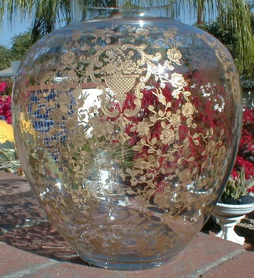 Rose Bud (Gold Encrusted, Stem 86) 9" Flower Vase by Glastonbury - Lotus-1