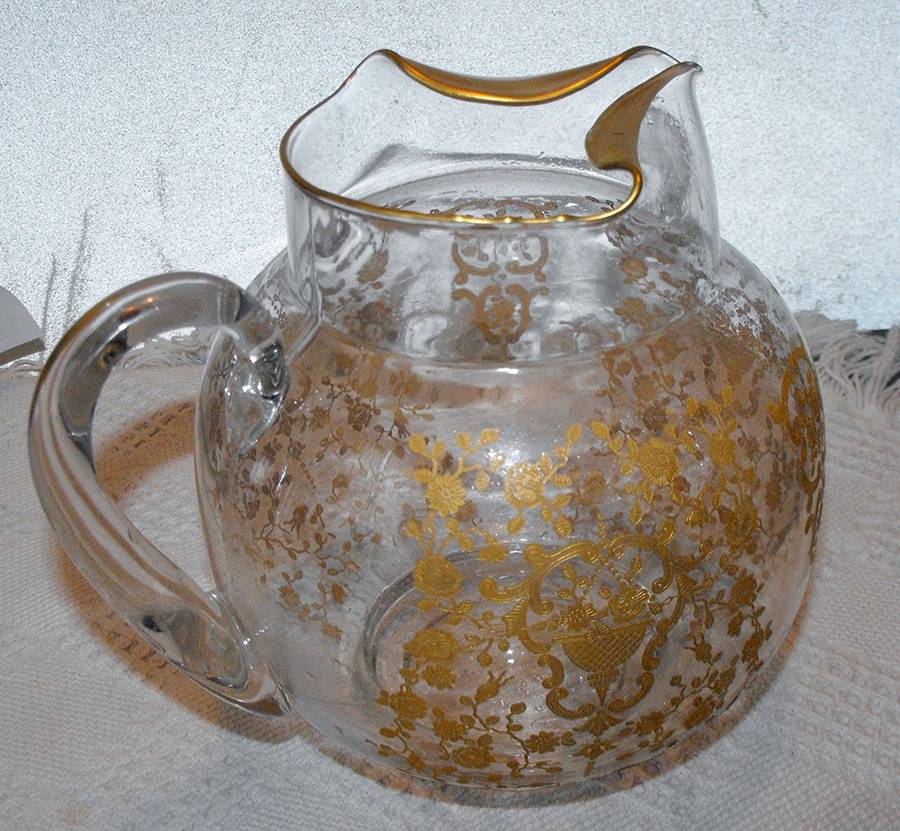 Rose Bud (Gold Encrusted, Stem 86) 96 Oz Pitcher by Glastonbury - Lotus-1