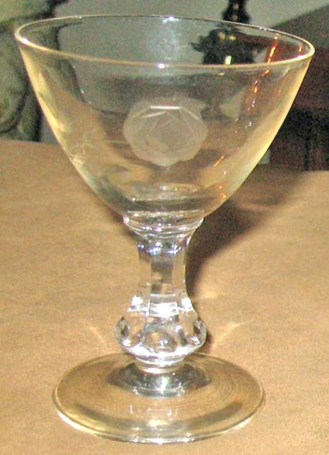 Rose (Cut, Stem #L15) Liquor Cocktail by Glastonbury - Lotus-1