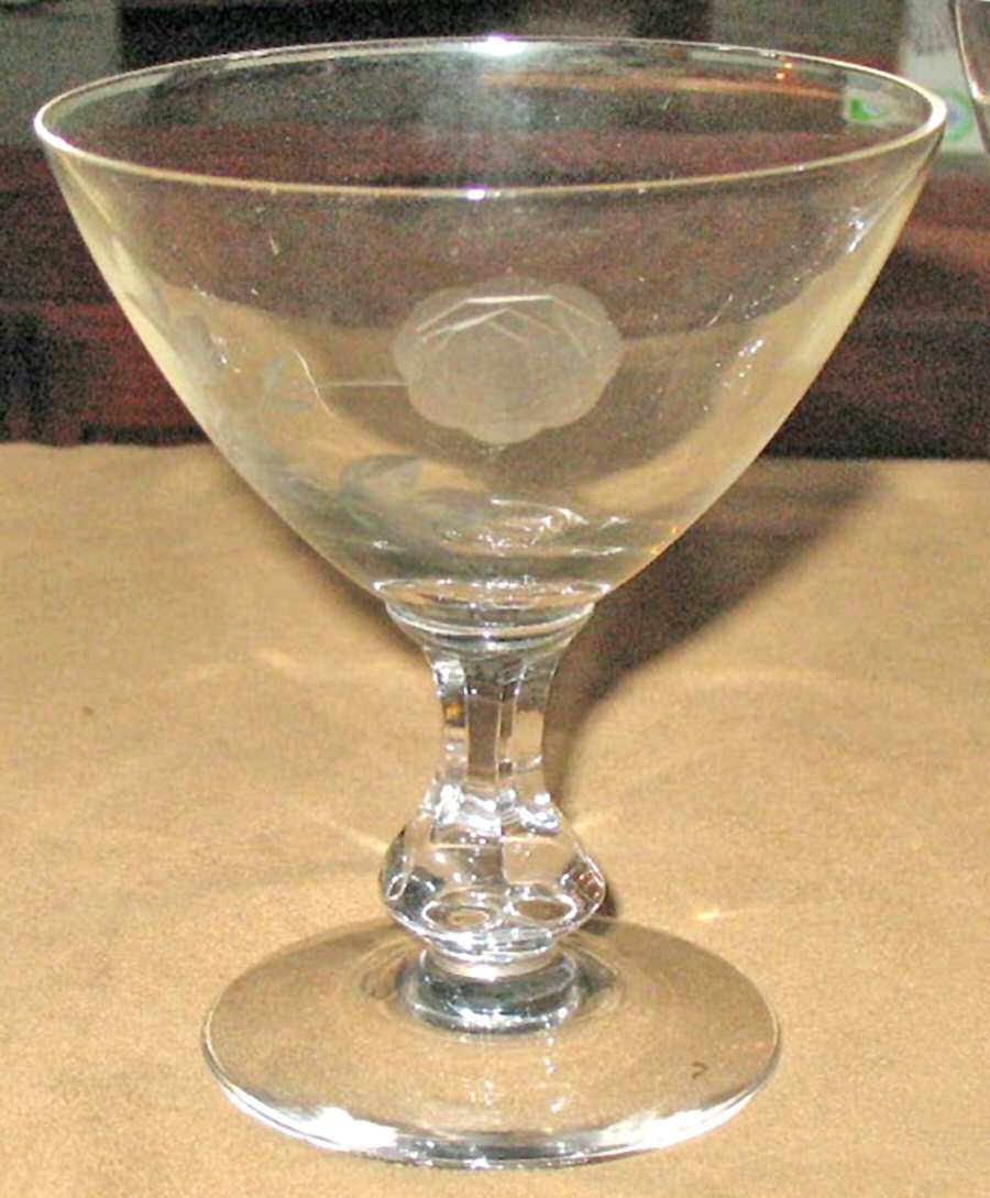 Rose (Cut, Stem #L15) Champagne/Tall Sherbet by Glastonbury - Lotus-1