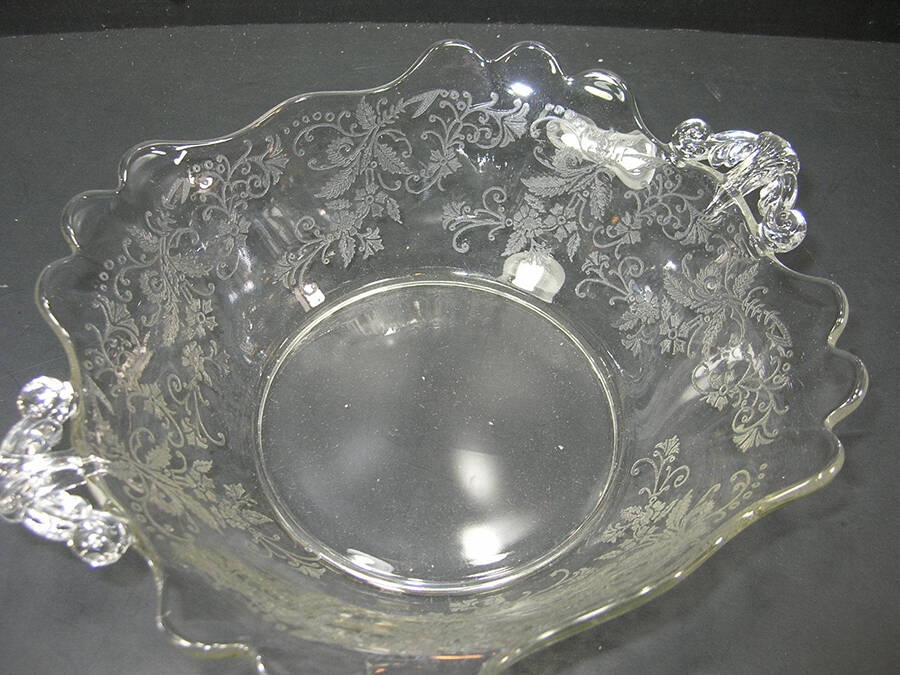 Vesta Clear (Stem 75) 9" Handled Bowl by Glastonbury - Lotus-1