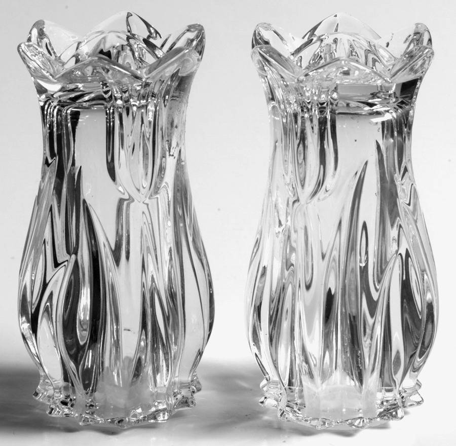 Tulip (Giftware) Stoppered Shaker Set by Gorham Crystal-1
