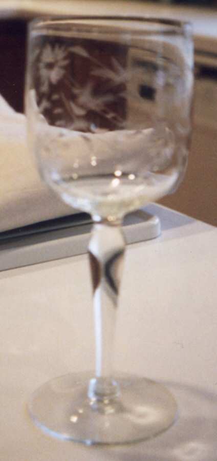 1500-10 Wine Glass by Glastonbury - Lotus-1