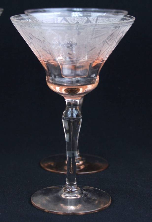 La Furiste Rose (No Trim) Champagne/Tall Sherbet by Glastonbury - Lotus-1