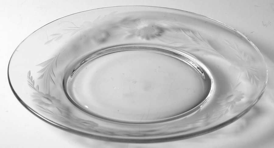 1500-16 Luncheon Plate by Glastonbury - Lotus-1