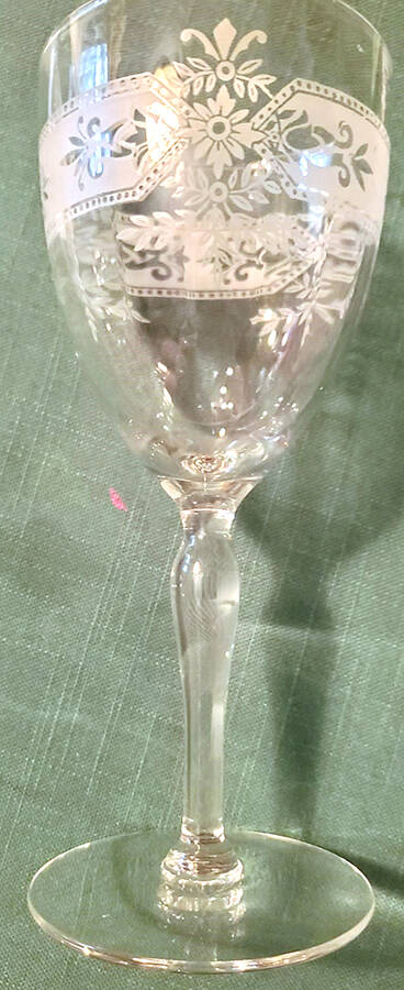 66-3 Wine Glass by Glastonbury - Lotus-1