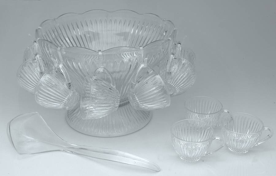 Royal Crest (15 Pc) Punch Set with Stand & Pplastic Ladle by Gibson-1