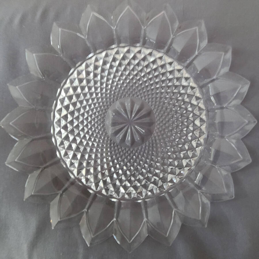 Tiara Salad/Dessert Plate by Godinger-1