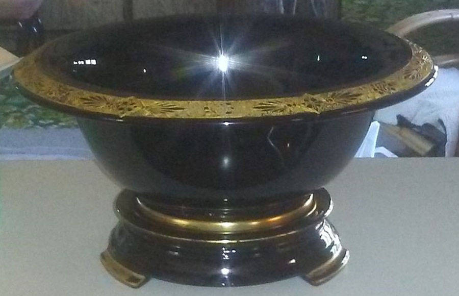 Dorothy Black (Gold Encrusted) Console Bowl with Stand by Glastonbury - Lotus-1