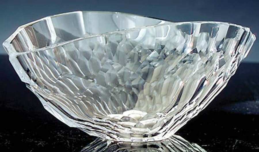 Perspective Oval Bowl by Godinger-1