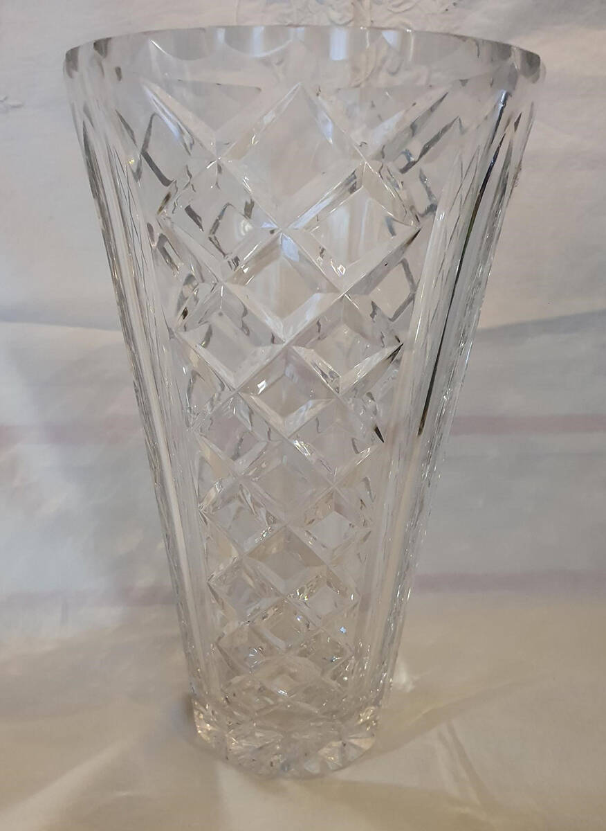 Kells 9" Flower Vase by Galway-1