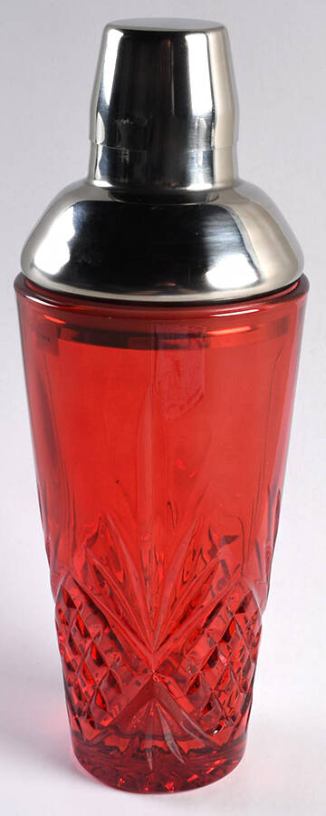 Dublin Red Cocktail Shaker & Lid by Godinger-1