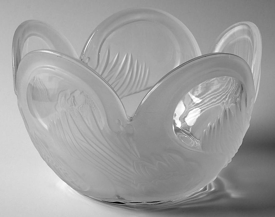 Swan 7" Round Bowl by Godinger-1