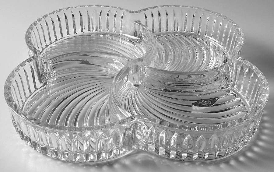 Contour 12" Clover Shape 4 Part Relish by Godinger-1