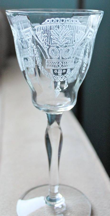 1125-6 Claret Wine by Glastonbury - Lotus-1