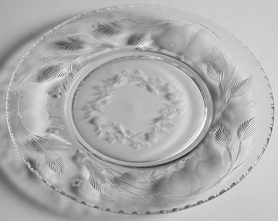 Gravic Fruits Luncheon Plate by Hawkes-1