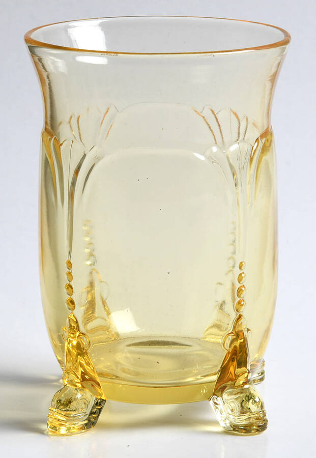 Empress Sahara 8 Oz 3 Toed Dolphin Tumbler by Heisey-1