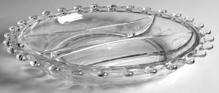 Moonglo (Stem 5040) 10" Round 3 Part Relish by Heisey-1