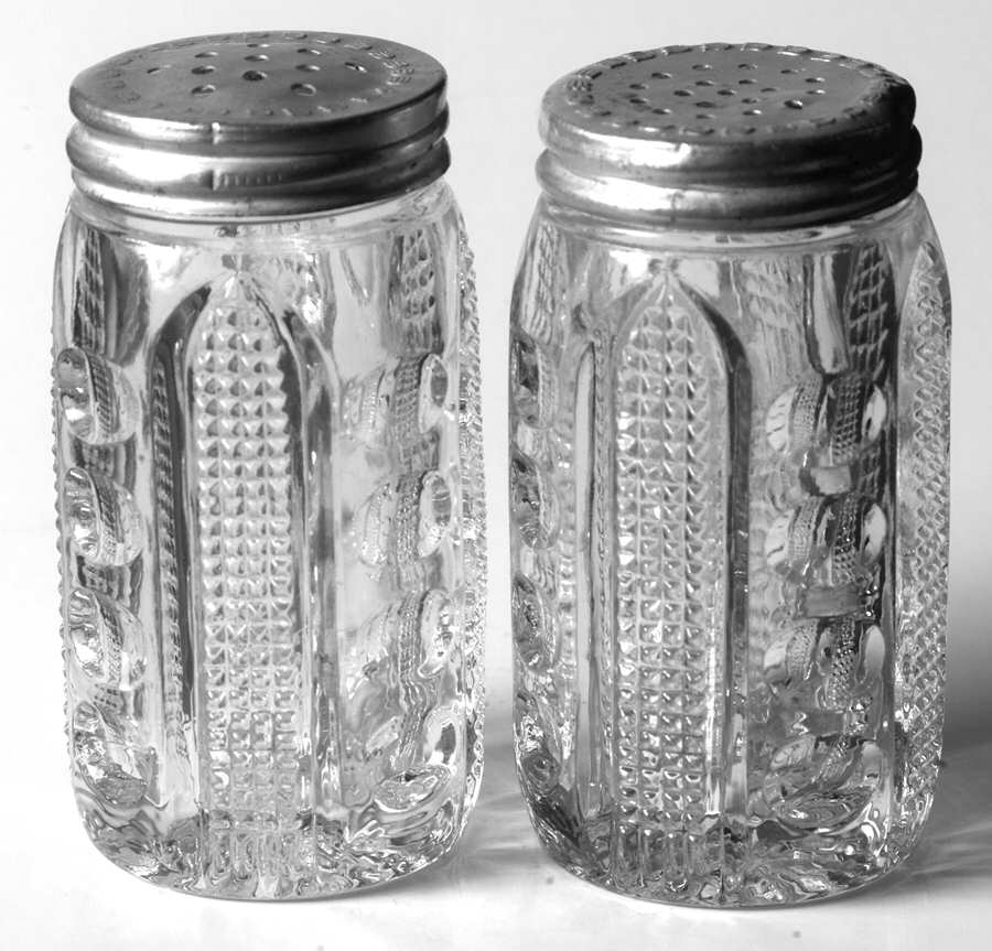 Punty & Diamond Point Shaker Set w/Metal Lids by Heisey-1