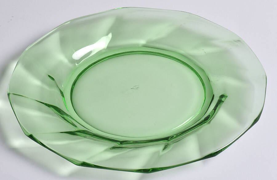 Twist Green (Moongleam) 7" Salad Plate by Heisey-1