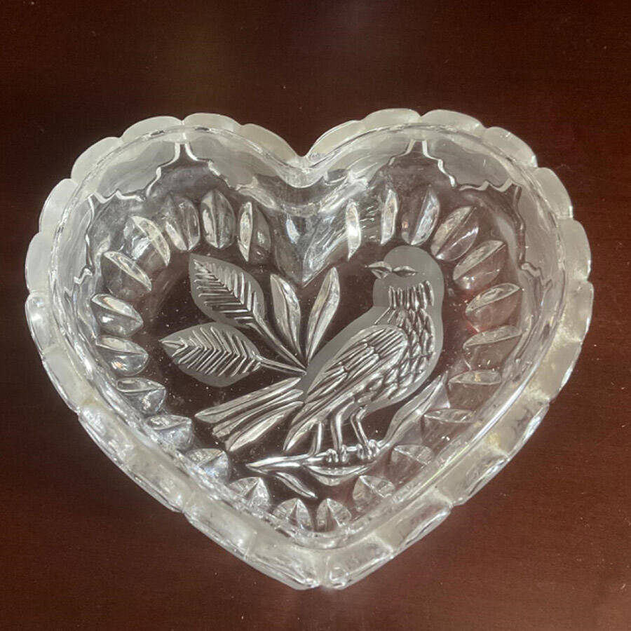 The Byrdes Collection Small Heart Box No Lid by Hofbauer-1