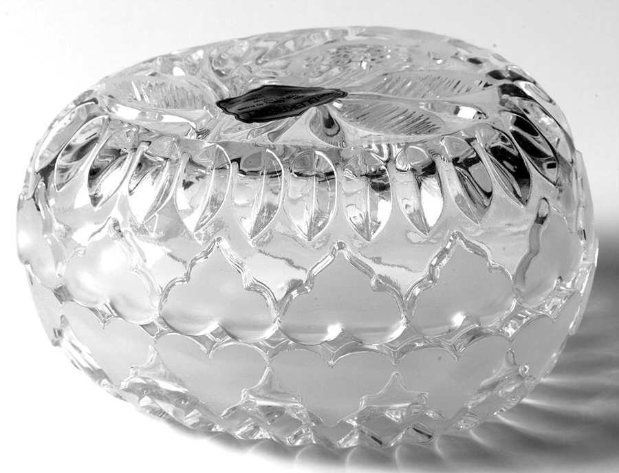 The Byrdes Collection Medium Egg Box & Lid by Hofbauer-1