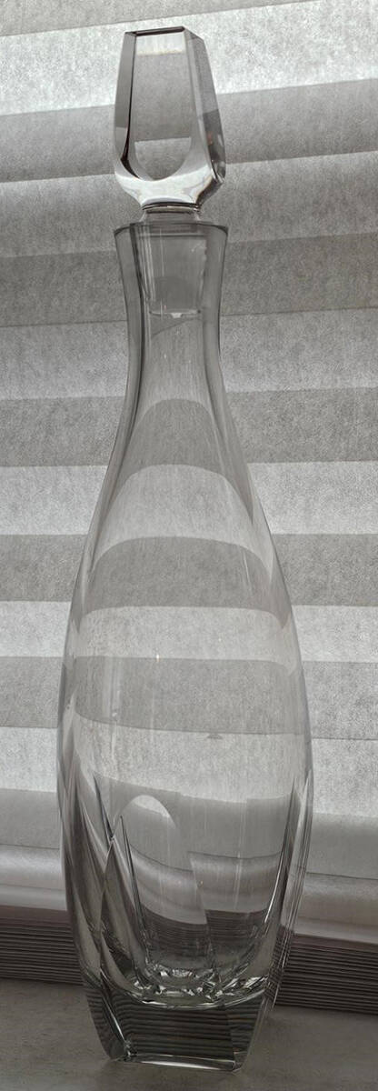 Q Cut Line Decanter & Stopper by Hoya-1