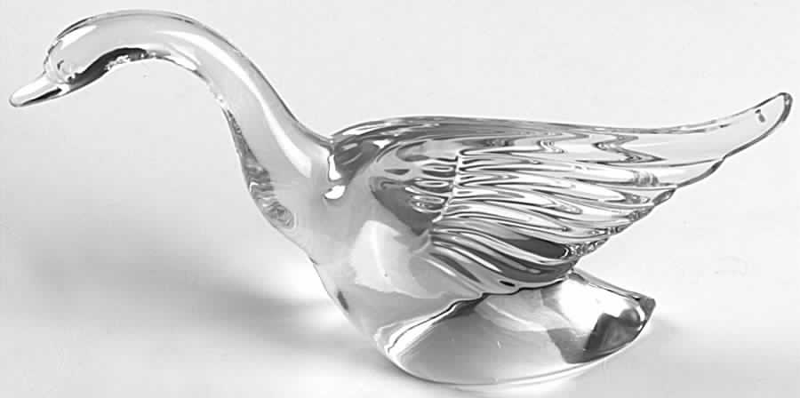 Heisey Animals and Figurines Goose-Wings Half Up by Heisey-1