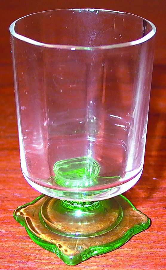 Carcassone Green Cigarette Holder by Heisey-1