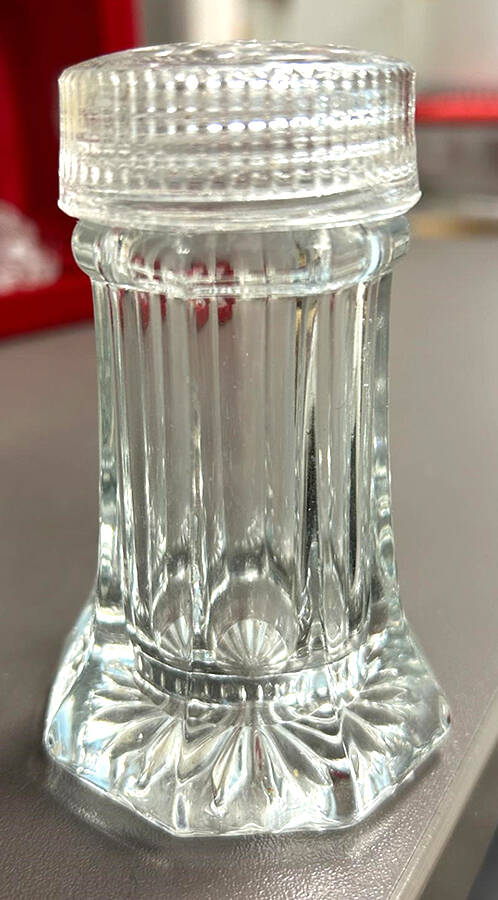Colonial Scalloped Top Shaker & Plastic Lid by Heisey-1