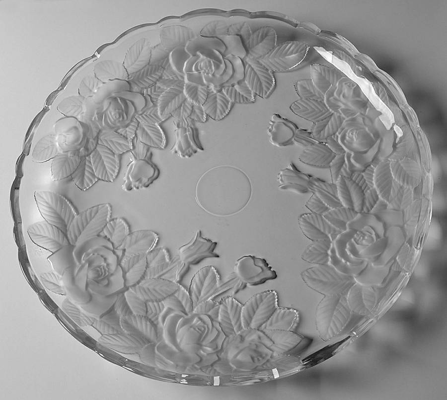 Rose Pearls 14" Deep Round Platter by Home Beautiful-1