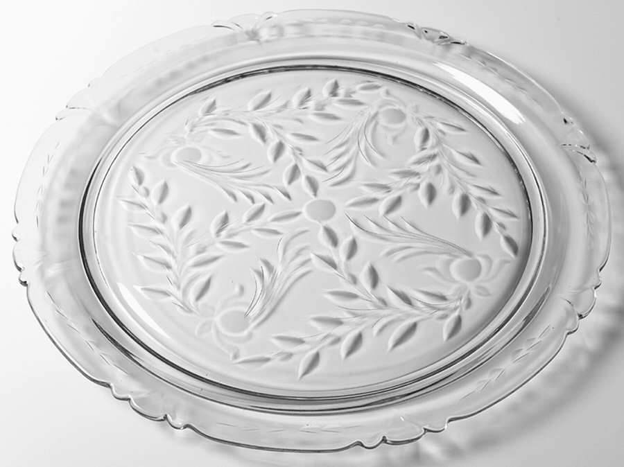 Fuchsia Round Tray by Heisey-1