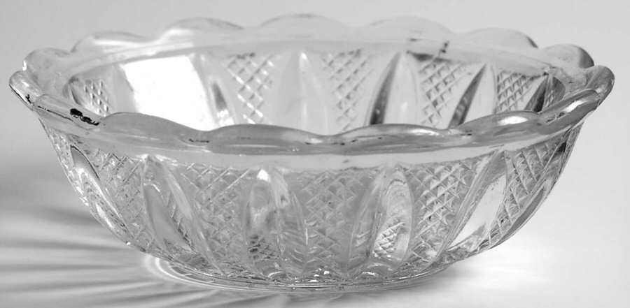 Pointed Oval in Diamond Point Clear 4" Nappy by Heisey-1