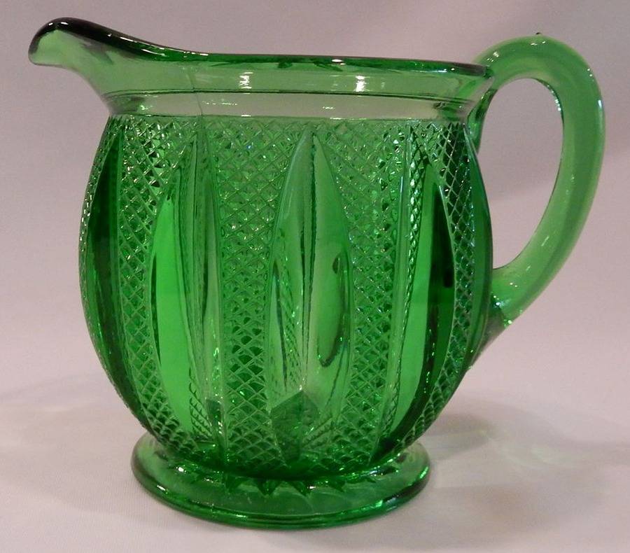 Pointed Oval in Diamond Point Emerald Green Creamer by Heisey-1