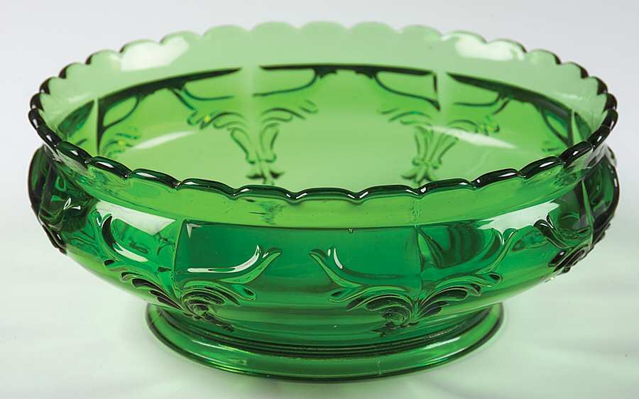 Winged Scroll Emerald (No Gold Accents) 8" Nappy by Heisey-1