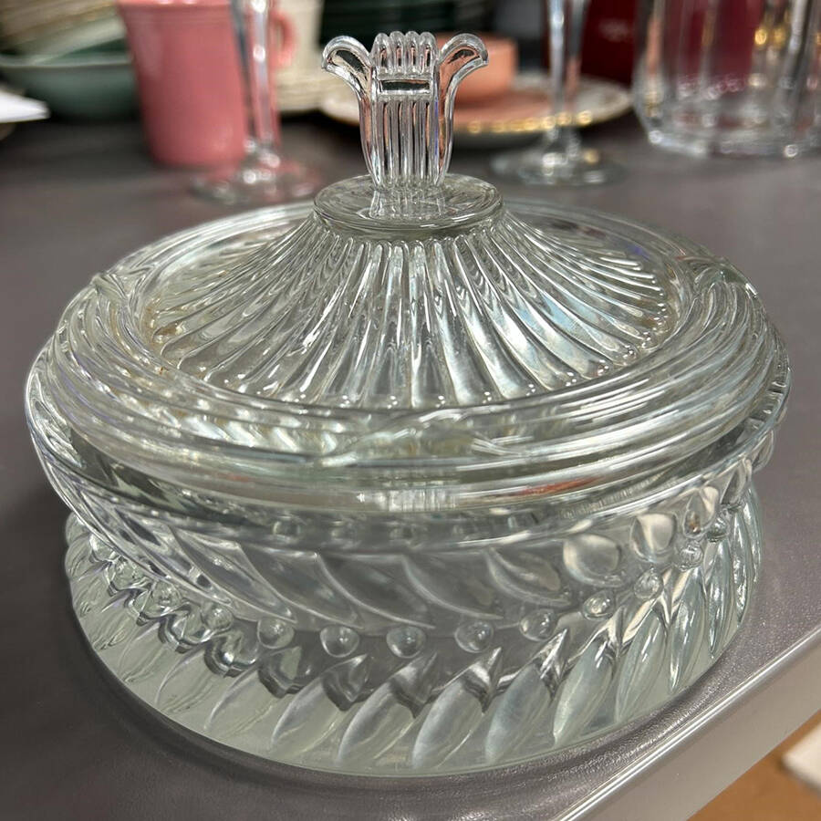 Wreath (Line #7004) Candy Box & Lid by Heisey-1