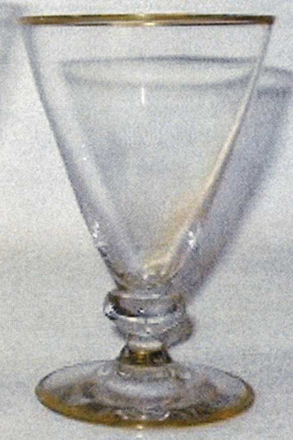 Hjortholm Wine Glass by Holmegaard-1
