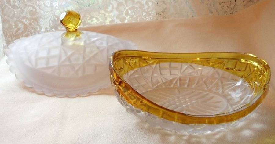 Quartered Block with Stars Amber (Frosted) Open Sugar by Hobbs Brockunier-1