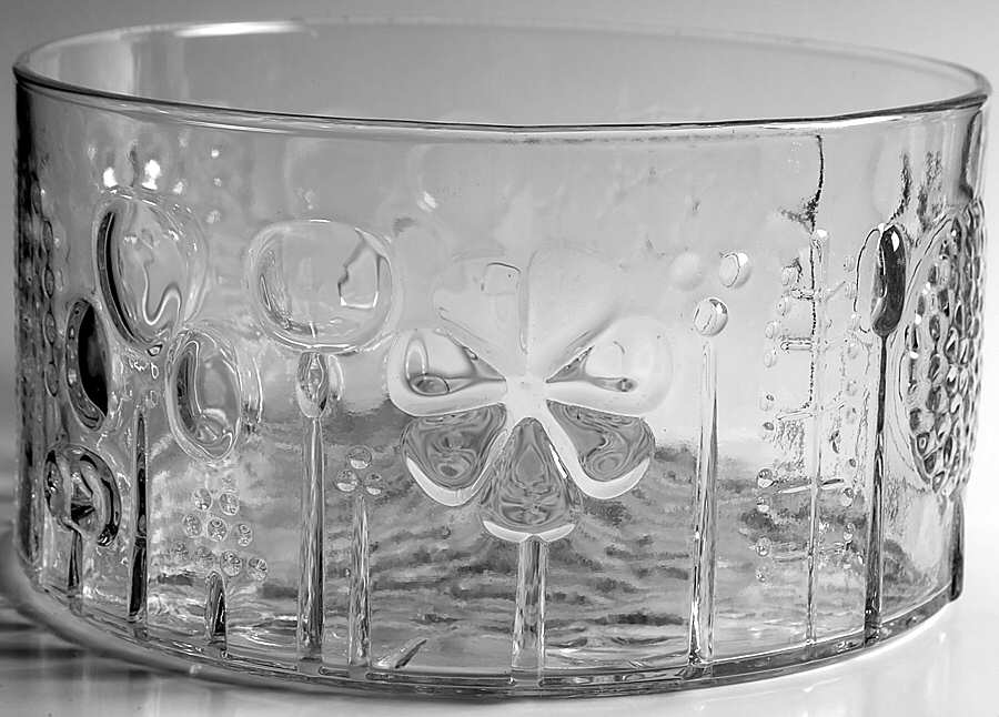 Flora 9" Round Bowl by Iittala-1
