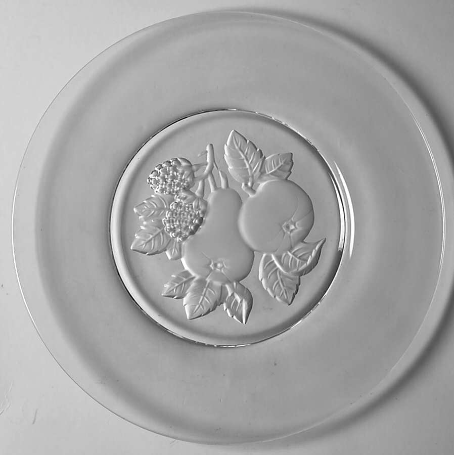 Intaglio Fruit (Line 900, Round) Luncheon Plate by Imperial Glass-Ohio-1